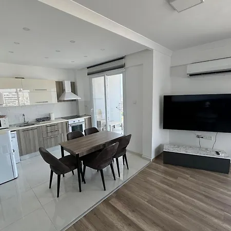Luxurious 3-bedroom Seaview Penthouse With Panoramic Sea Views At Kyrenia Center *